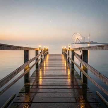 THE OLD PIER LIGHTS 09 THE OLD PIER LIGHTS 09