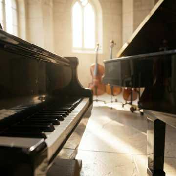 Simchat Piano