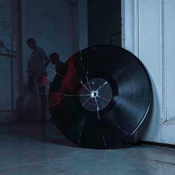 Shattered Echoes: Pain in Stereo