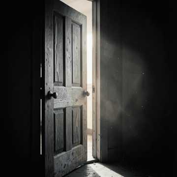 يا ديارَ العزِّ
