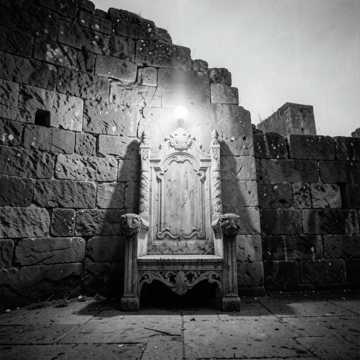 Neon Throne Echoes