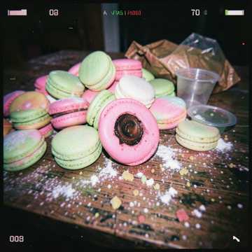 Liar Macaron