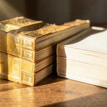 Biblia en fila