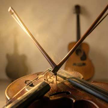 Rosin On Strings