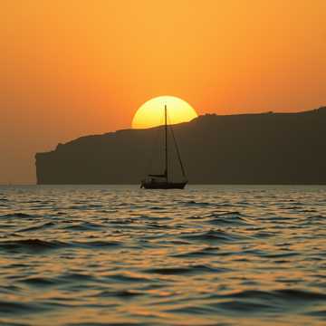 Entre Velas y Horizontes